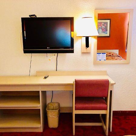 Qc Stay Inn Молайн Экстерьер фото