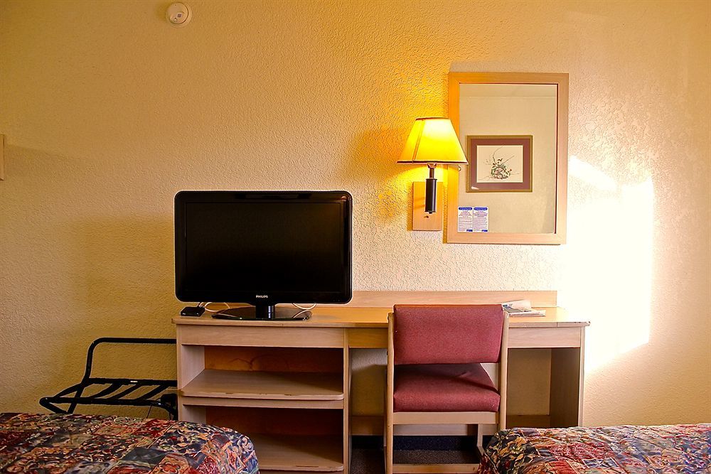 Qc Stay Inn Молайн Экстерьер фото
