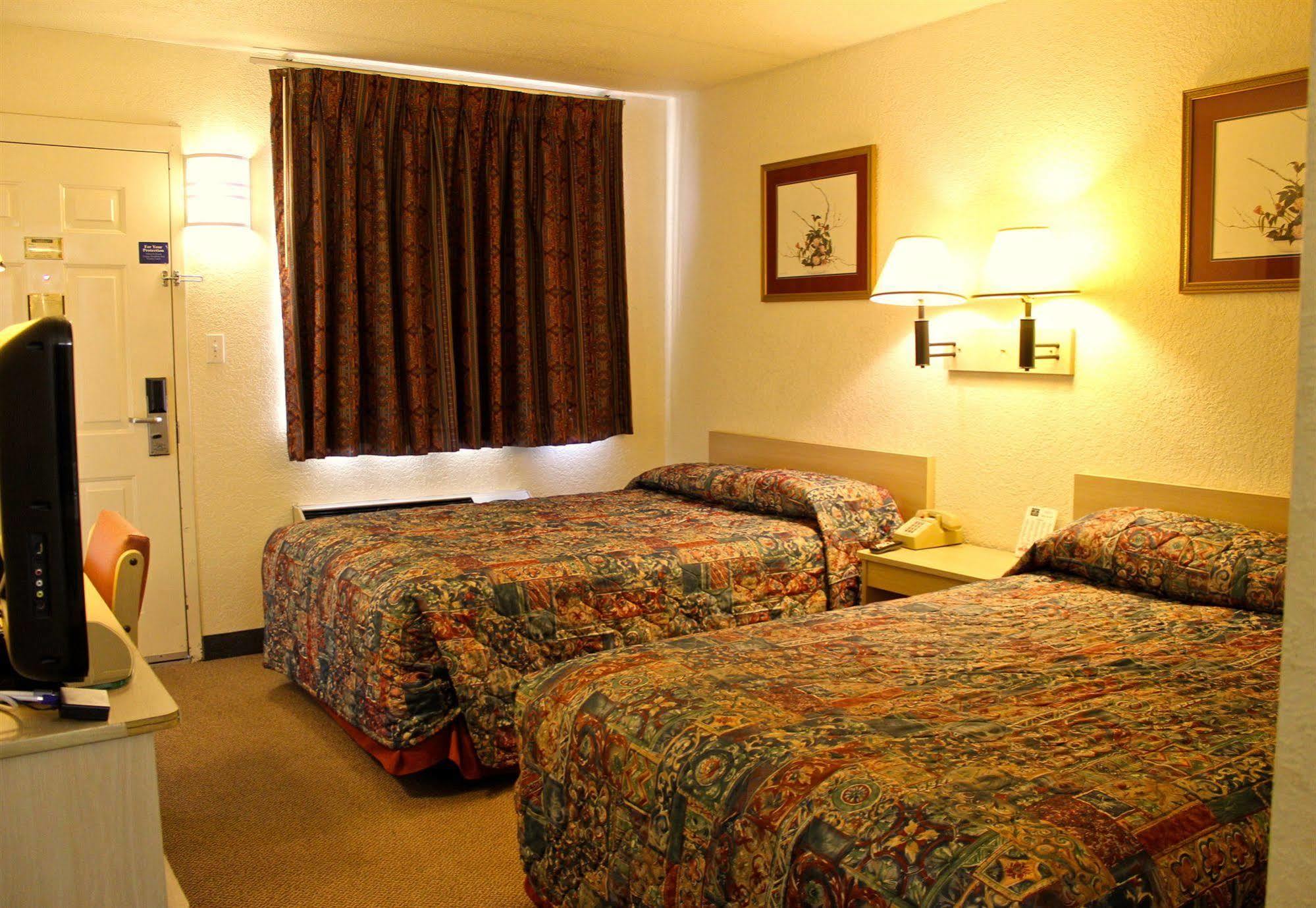 Qc Stay Inn Молайн Экстерьер фото